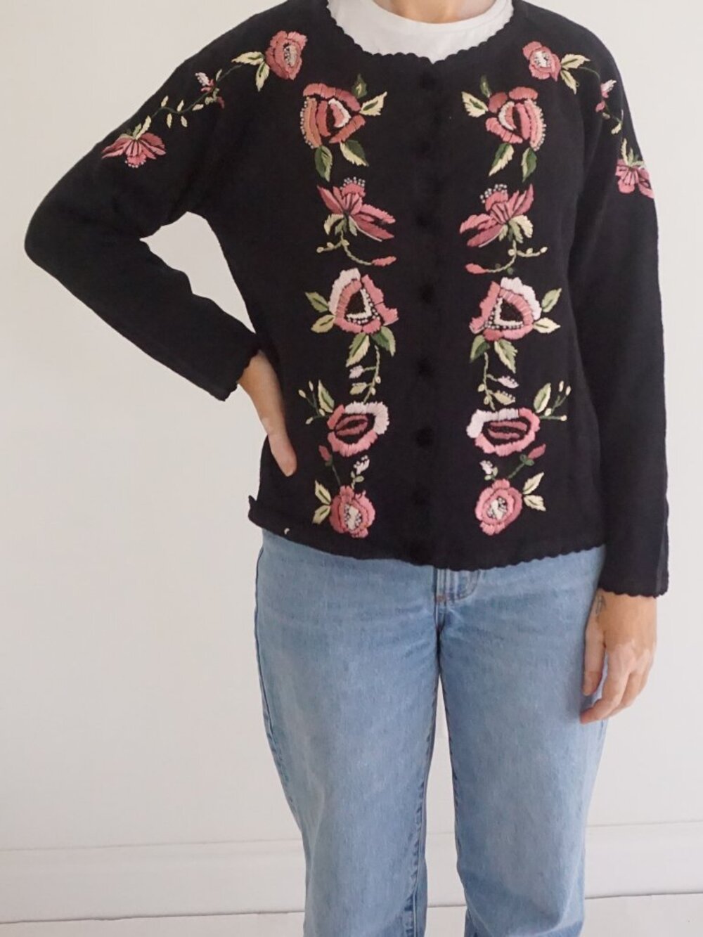 Vintage Tiara Black Pink Floral Embroidered Button Front Knit Cardigan Sweater S